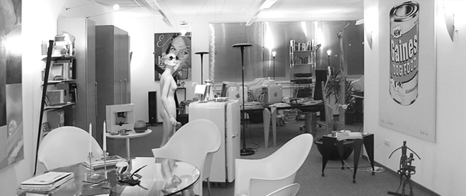 Blick in die R&auml;umlichkeiten der Werbeagentur von Grafiker und Kommunikations-Designer Tomm Everett.